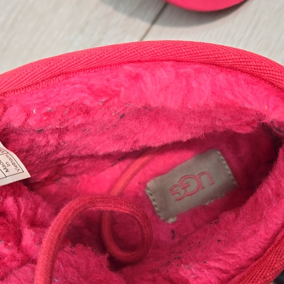 UGG Australia Wome Pink Suede Ankle Boots Sheepskin Shoes Sz 6 - Picture 13 of 13